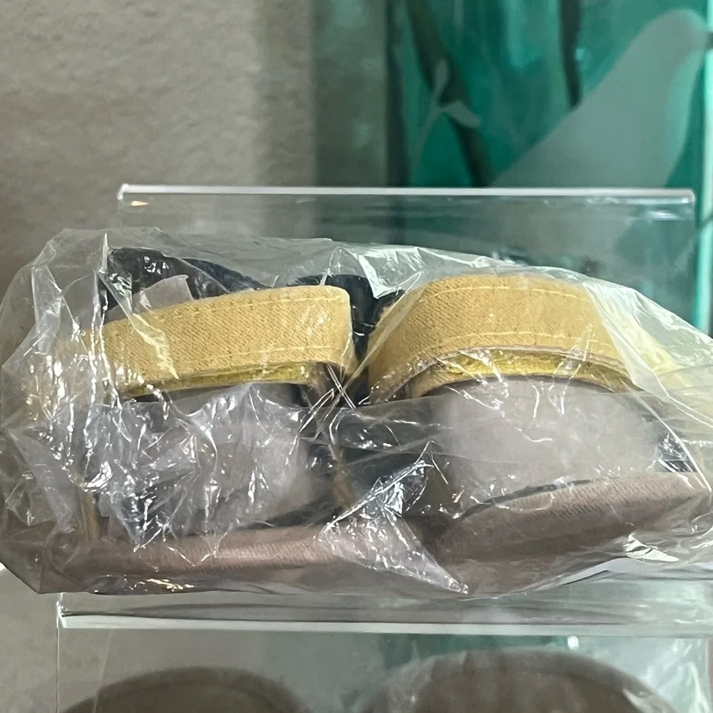Baby Yellow Sandals, 6-12 months, new!